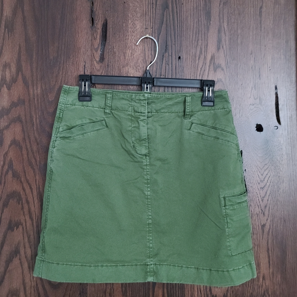 Lot of 2 Vineyard Vines skirts size 0